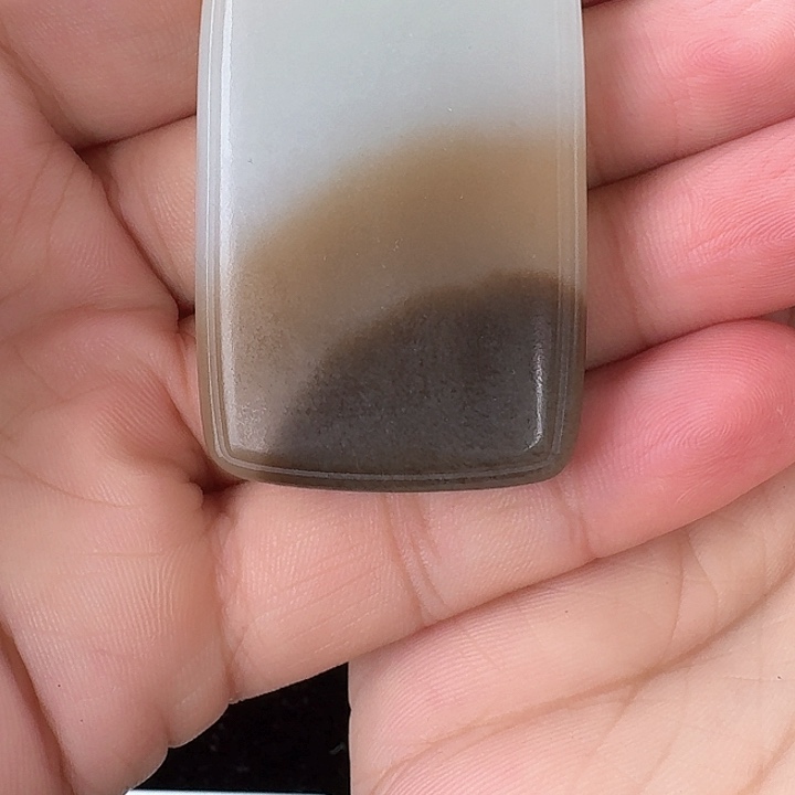 颈饰未镶嵌和田玉（糖玉）