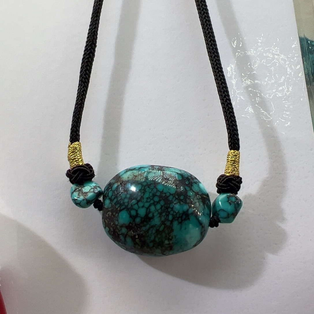 绿松石未镶嵌挂件