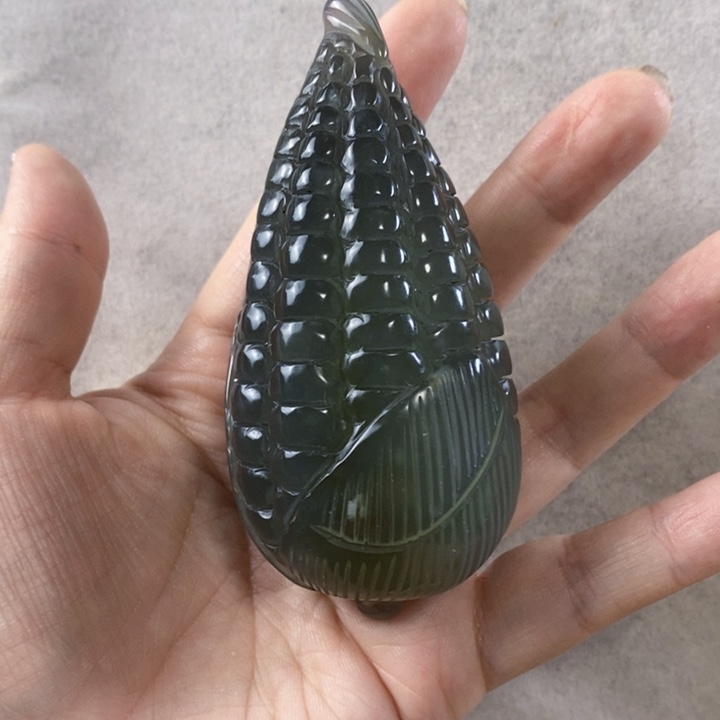 岫玉手把件未镶嵌