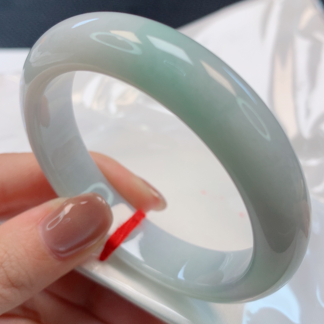 【闪购商品】翡翠手镯未镶嵌52圈