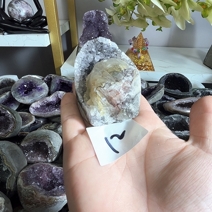 水晶8888888888未镶嵌