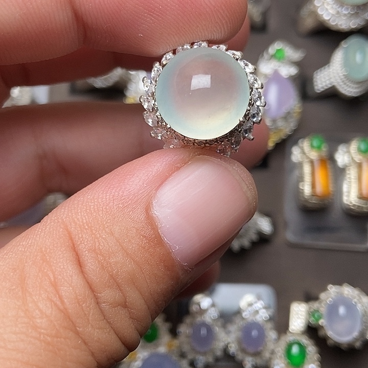 未镶嵌定制翡翠戒指