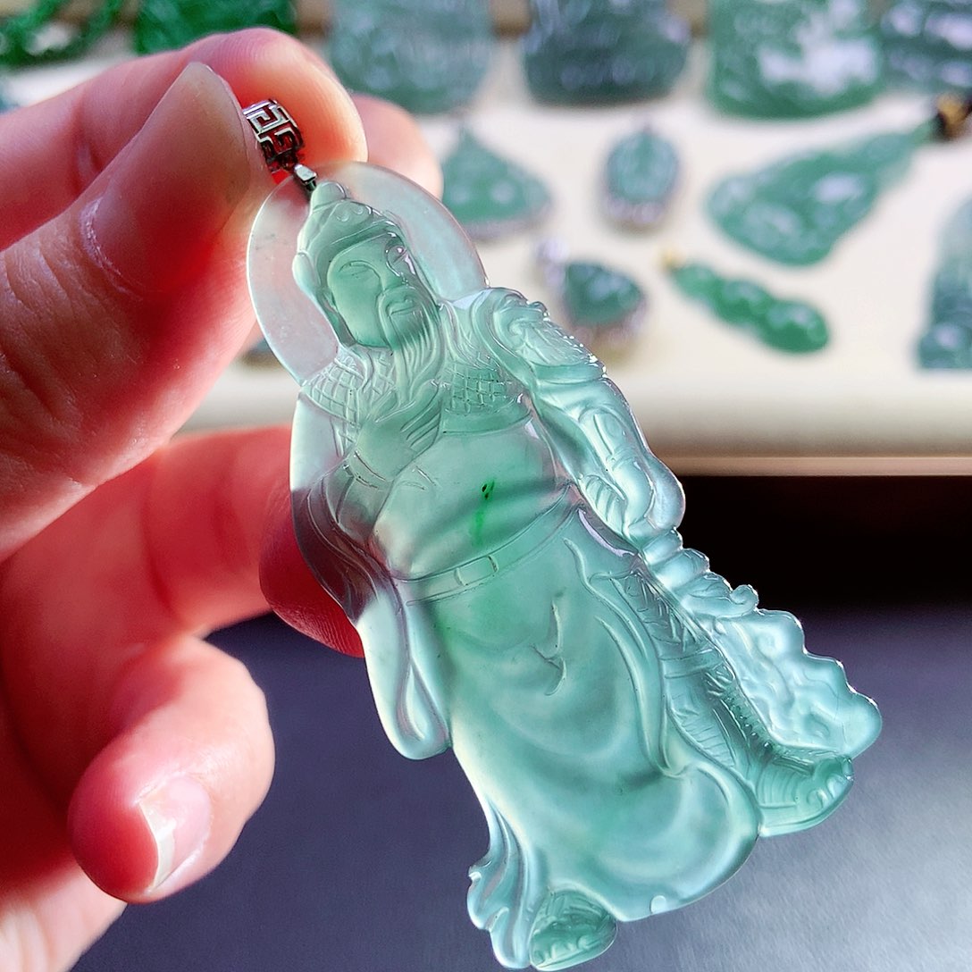【闪购商品】翡翠颈饰未镶嵌天然