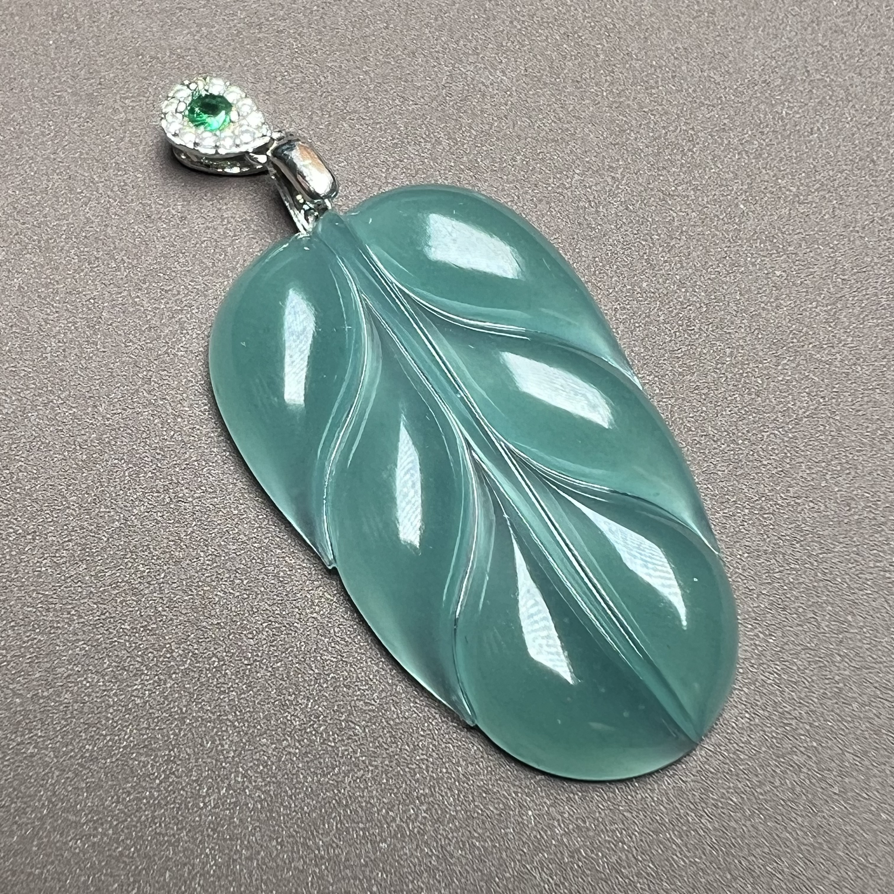 A1076珠宝玉石A货翡翠吊坠