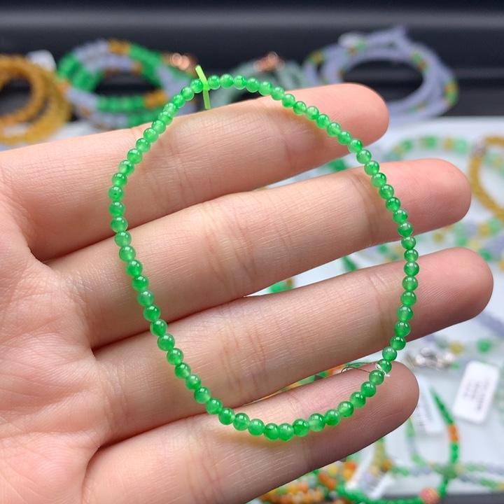 翡翠未镶嵌手镯卡