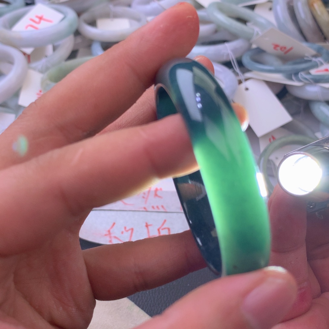 翡翠手镯未镶嵌12688888888888