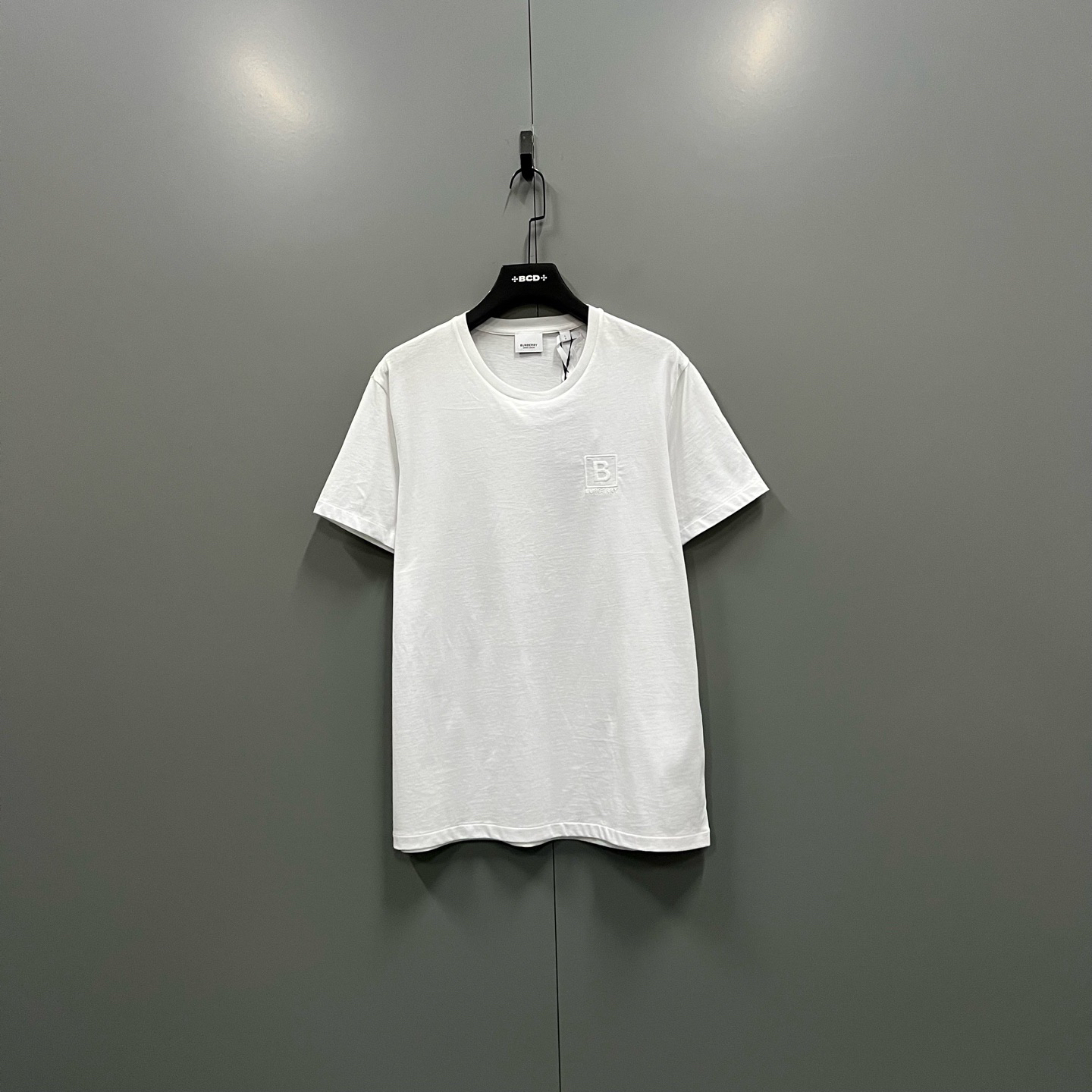 99新 BURBERRY/博柏利 (ll) 白色字母刺绣短袖 L码/020984