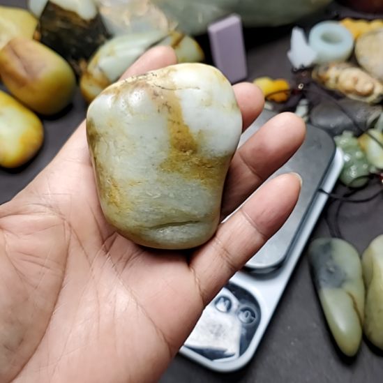 和田玉（糖玉）未镶嵌挂件