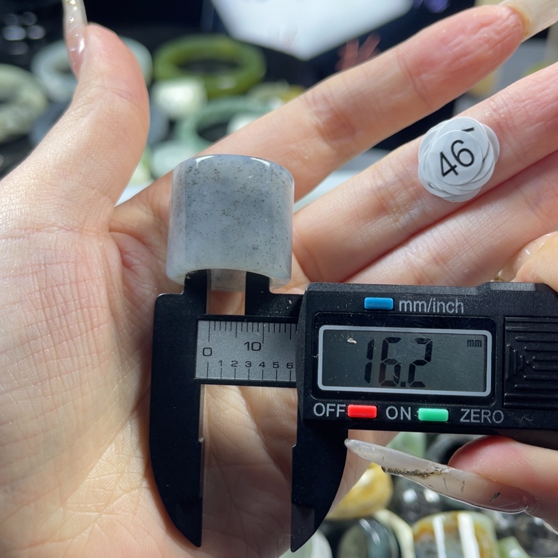 蛇纹石玉未镶嵌戒指