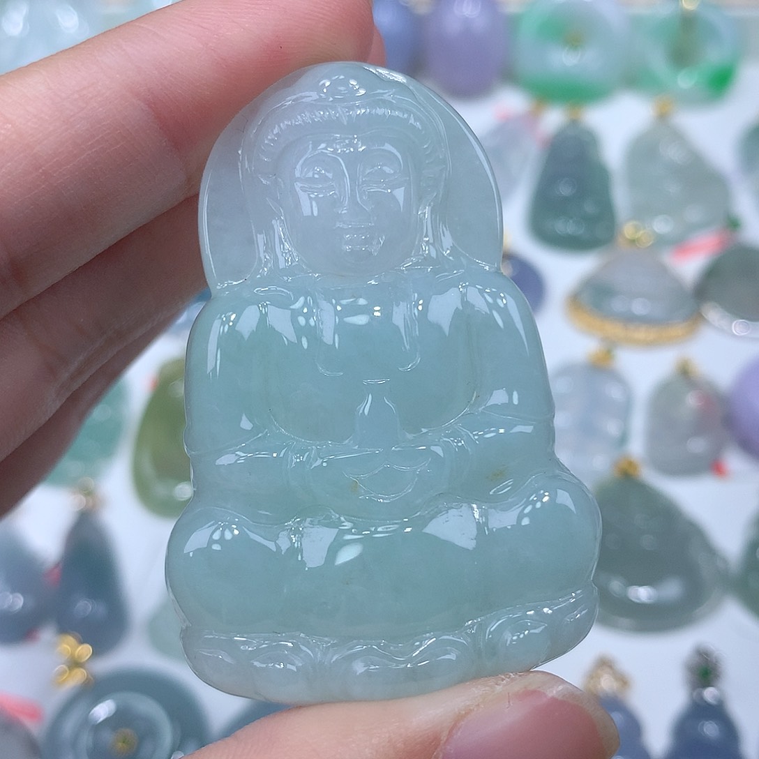 翡翠颈饰未镶嵌观音