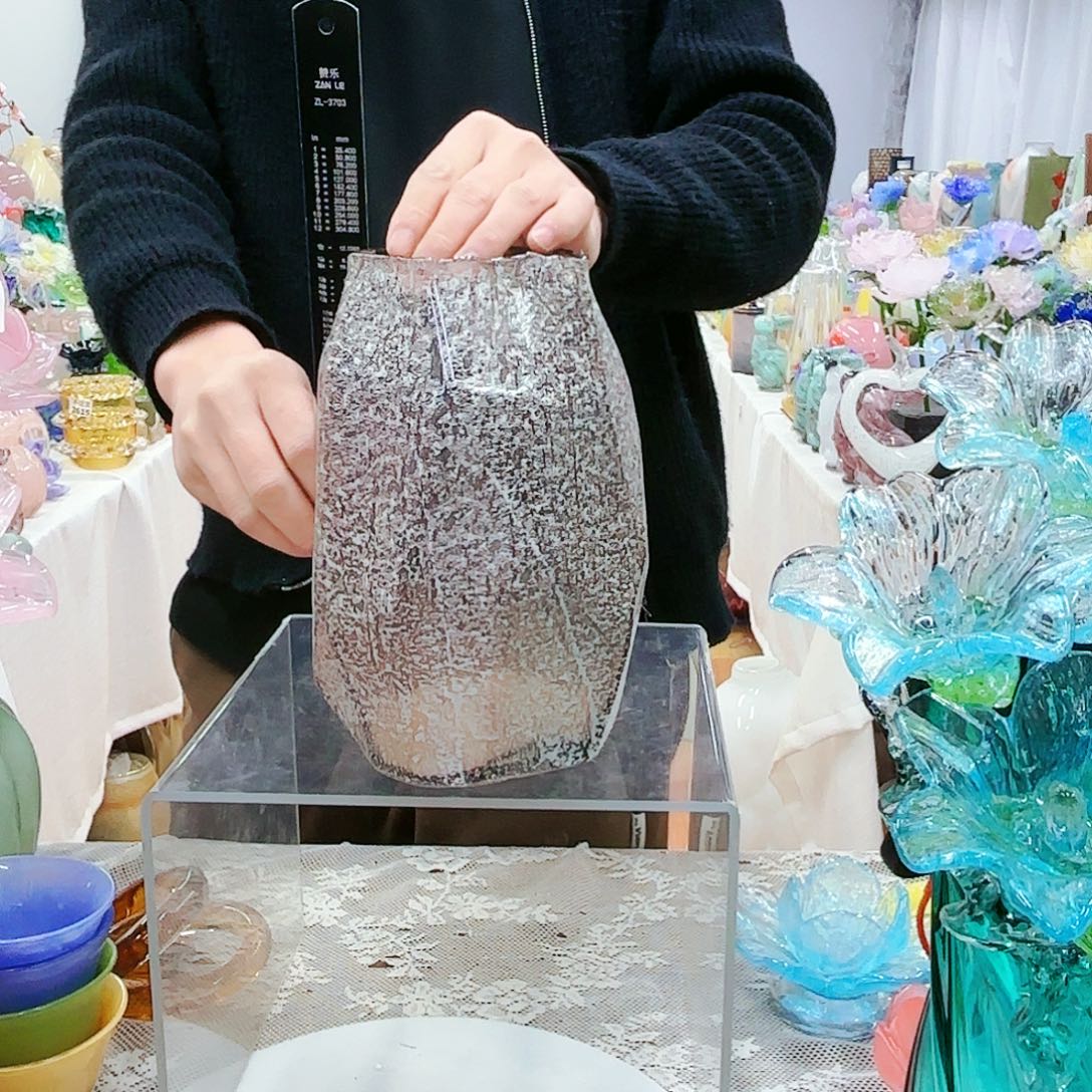 福利不退不换琉璃花瓶艺术品