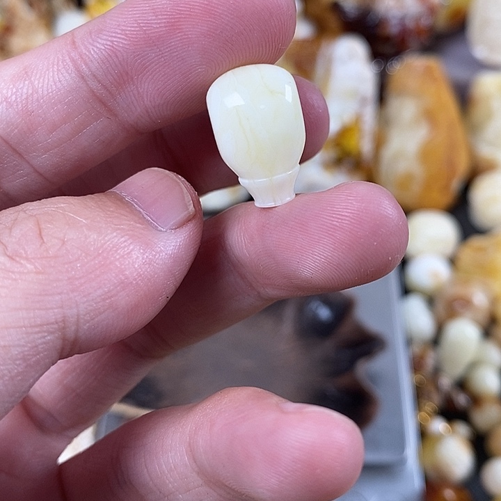 琥珀未镶嵌裸石我