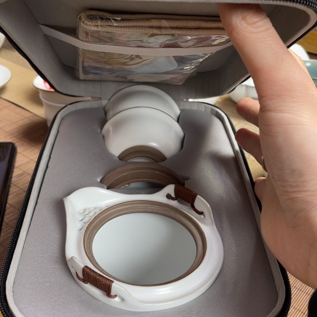 瓷片。。。。。。。。。。。。。。。。。