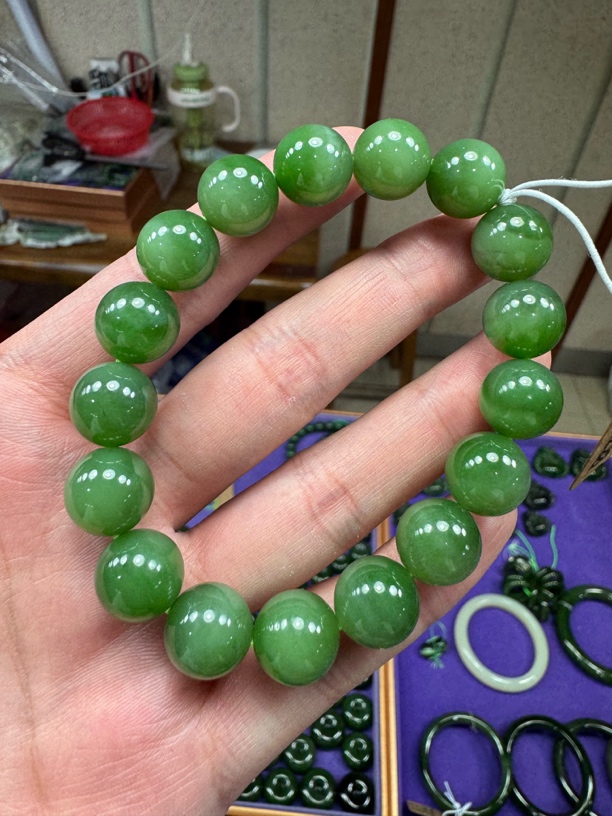 和田玉俄料猫眼12mm手串 （多样性发其一）