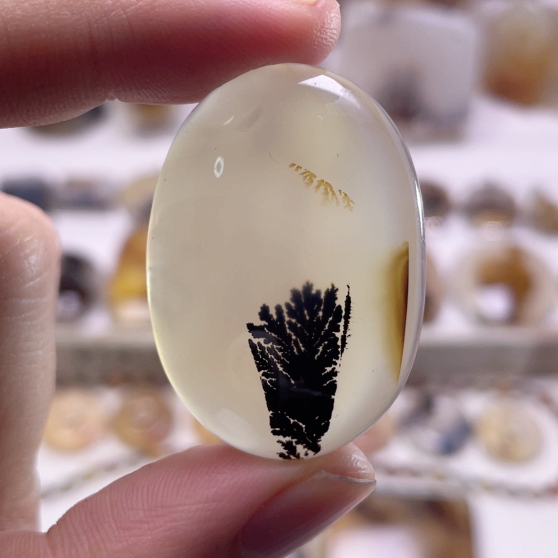 玛瑙/玉髓未镶嵌珠宝奇石