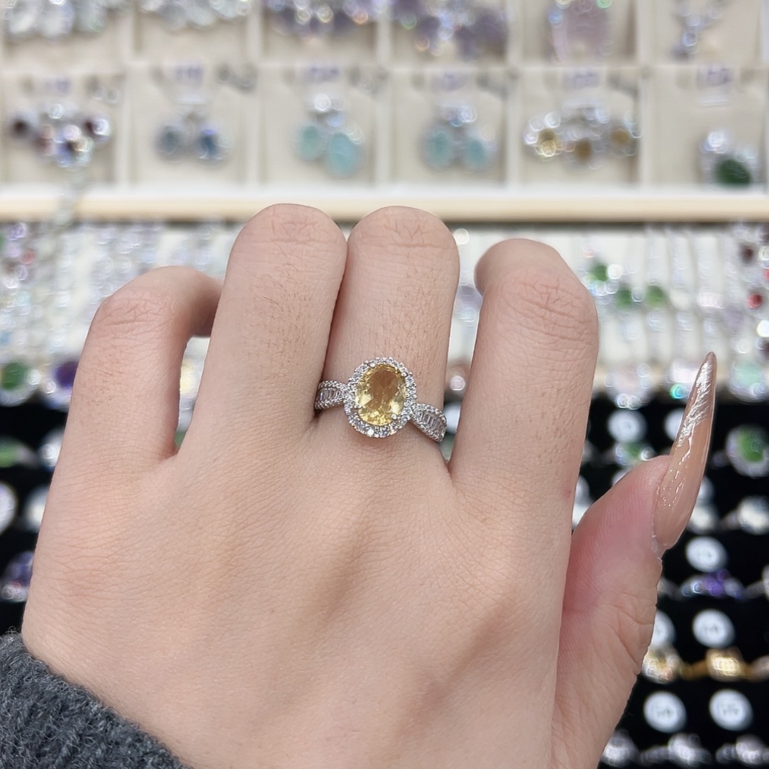 银S925镶嵌黄晶戒指