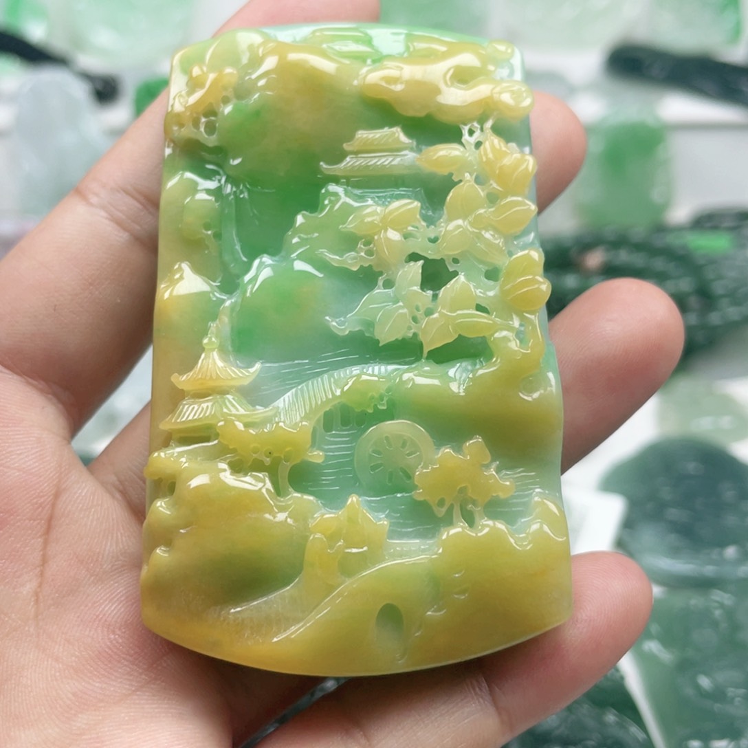 翡翠颈饰未镶嵌翡翠挂件