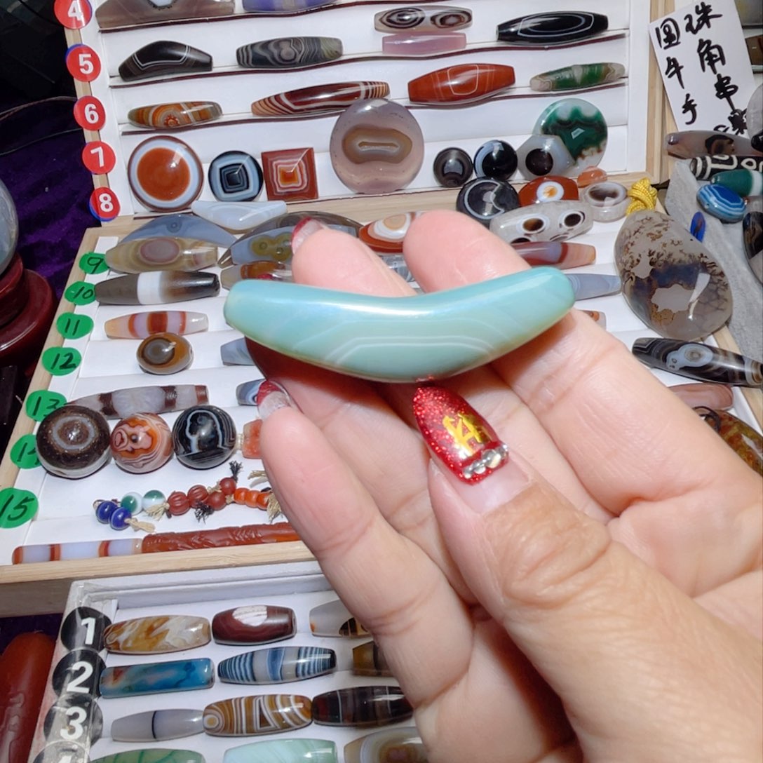 玛瑙/玉髓颈饰未镶嵌