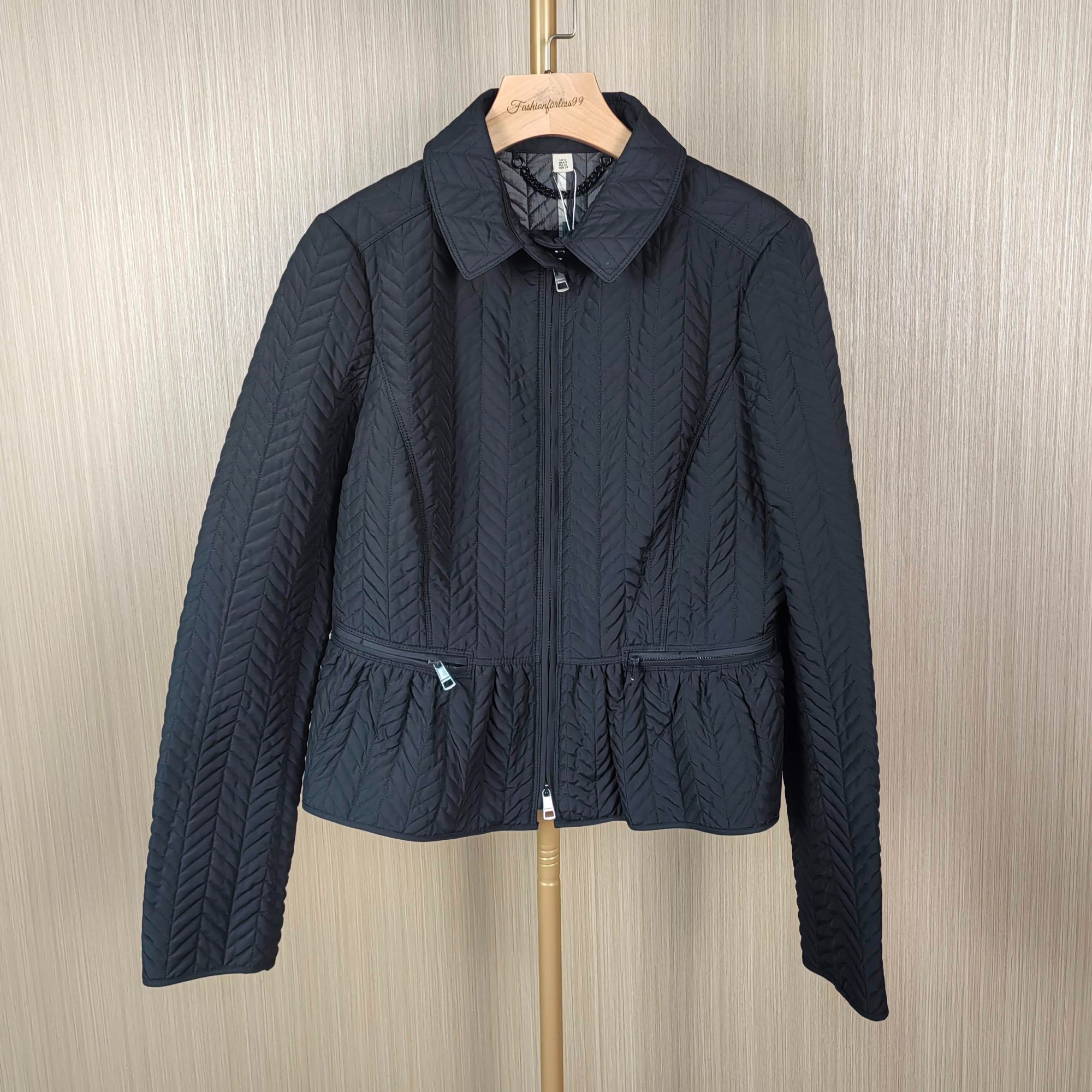 99新 BURBERRY/博柏利 黑色短款收腰棉服外套 10 18001531