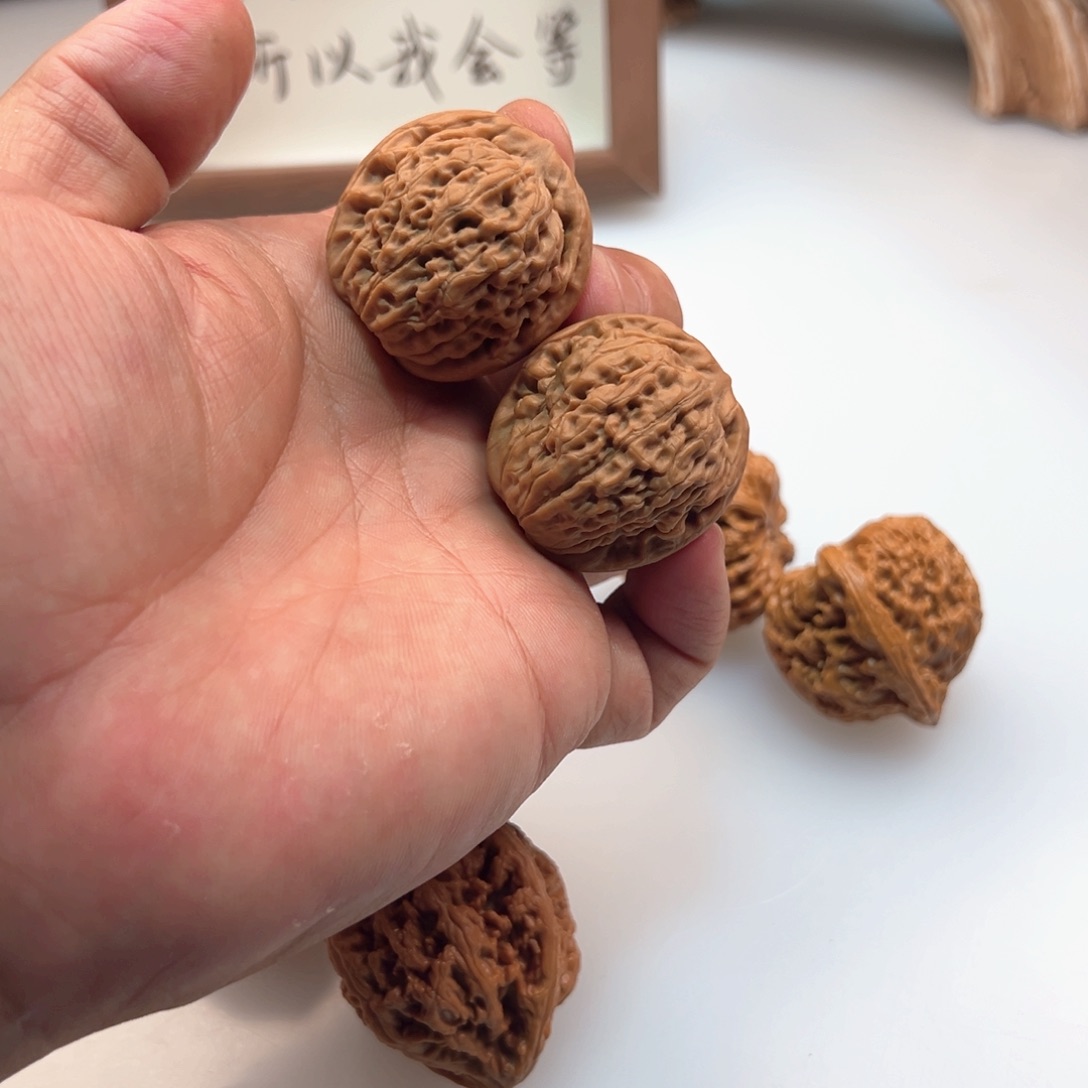 把件文玩核桃34mm头货原桩莲花