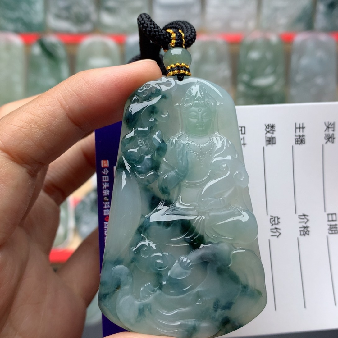 翡翠颈饰未镶嵌普贤