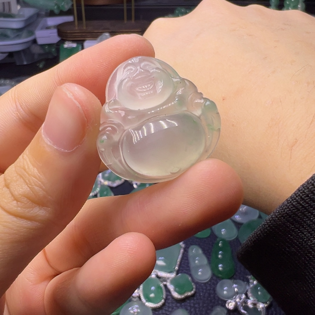 石英质玉（非洲翠）未镶嵌颈饰