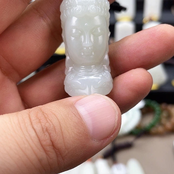 颈饰未镶嵌和田玉