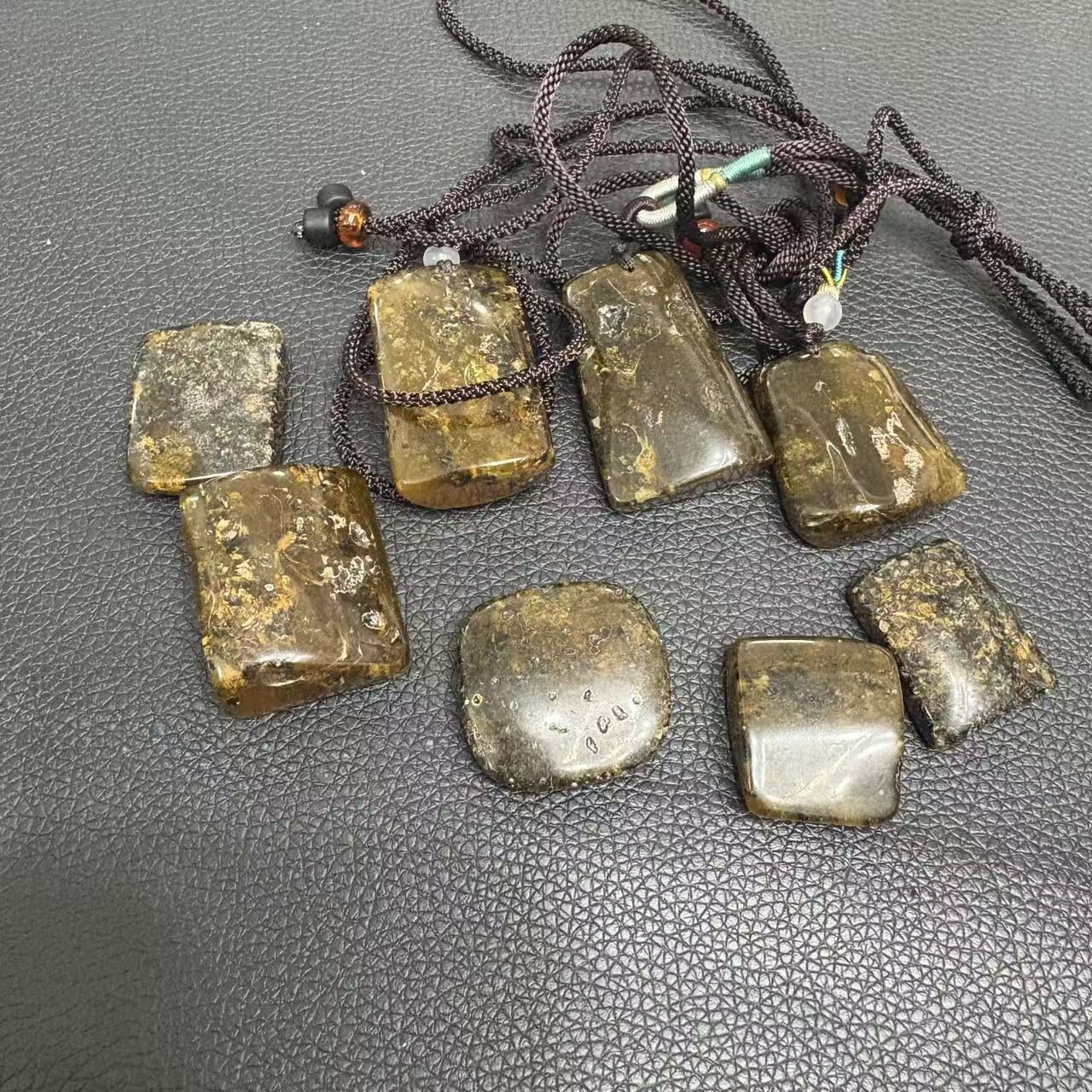 天然琥珀药珀无事牌吊坠 M789—多样性发一