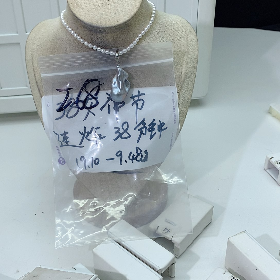 淡水珍珠颈饰合金