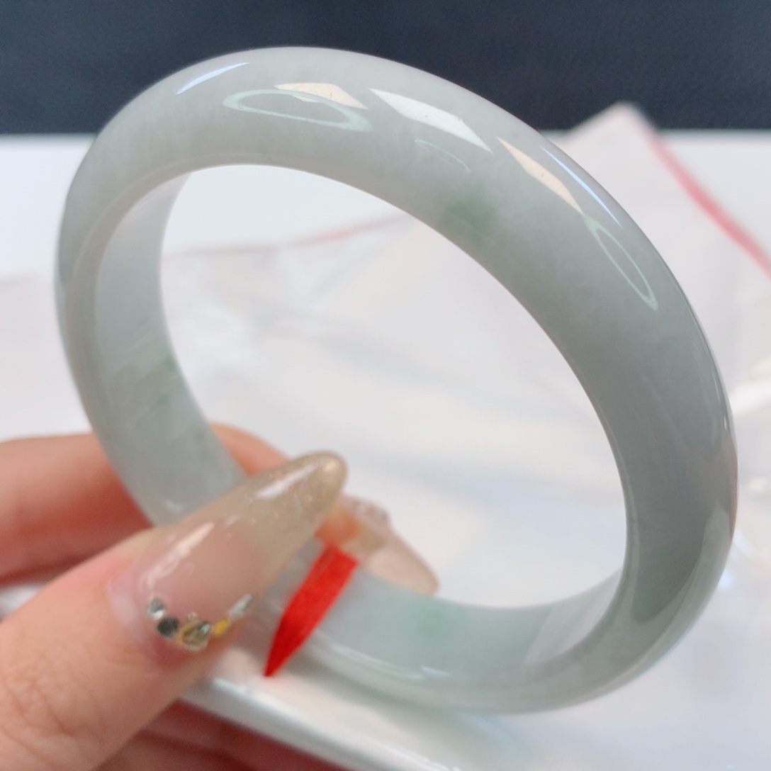 【闪购商品】翡翠手镯未镶嵌56+圈