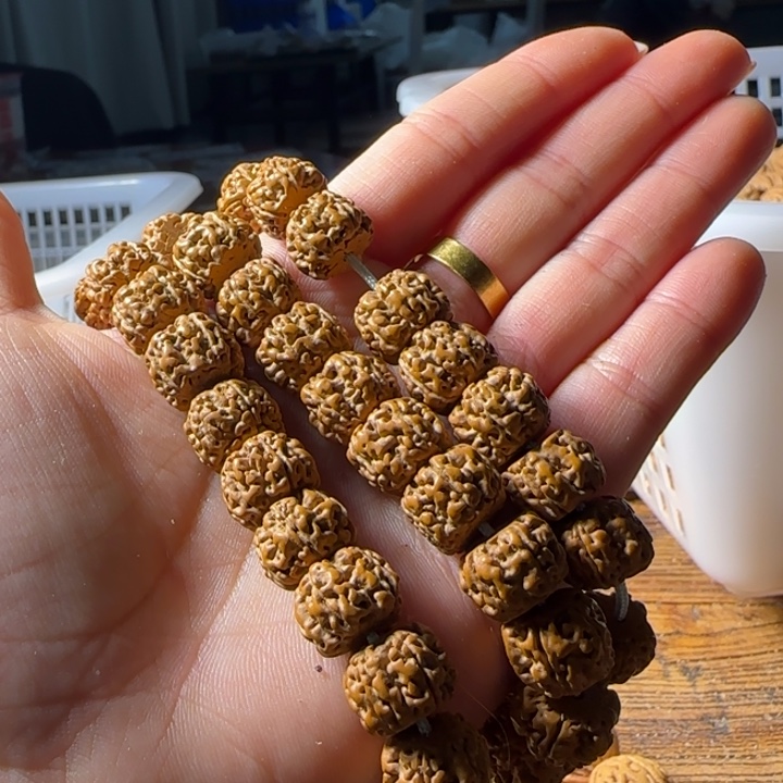 桃核吊坠今晚福利