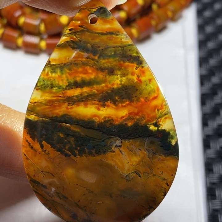 玛瑙/玉髓颈饰未镶嵌