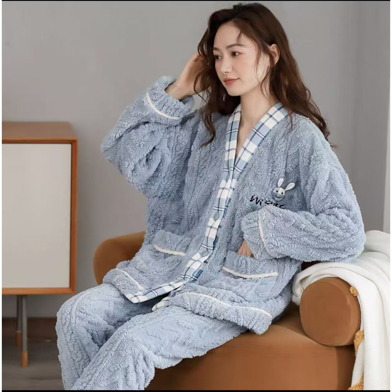 53-冬季加厚女士蓝格小兔开衫长袖长裤套装