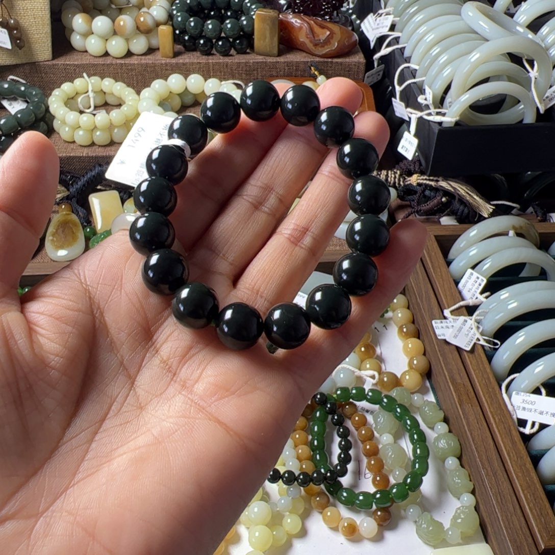 未***丘和田玉（糖玉）未镶嵌手链