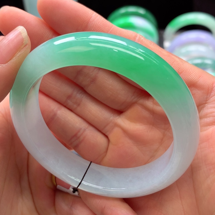 【闪购商品】翡翠手镯未镶嵌天然翡翠手镯