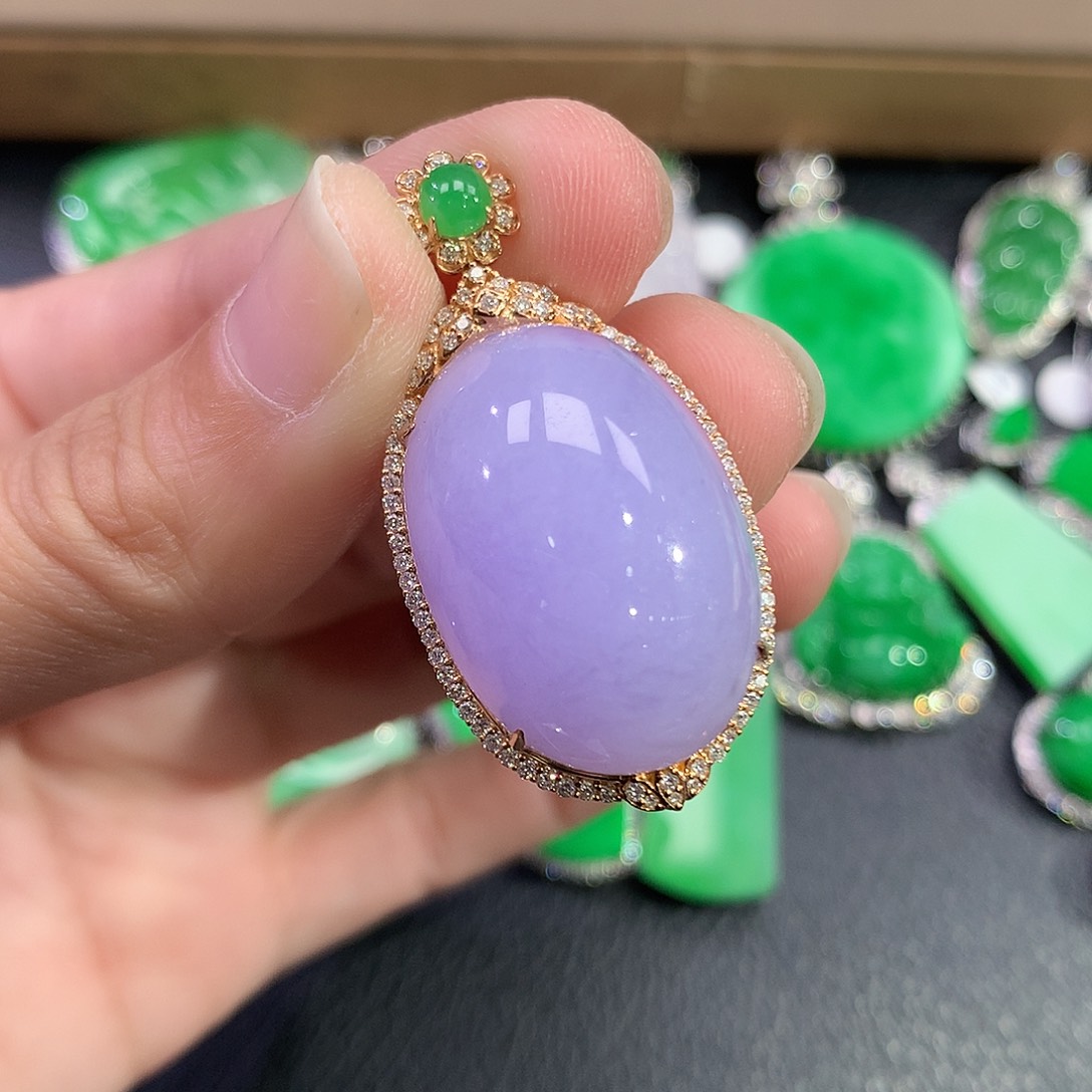 翡翠吊坠(赠链)18K金镶嵌