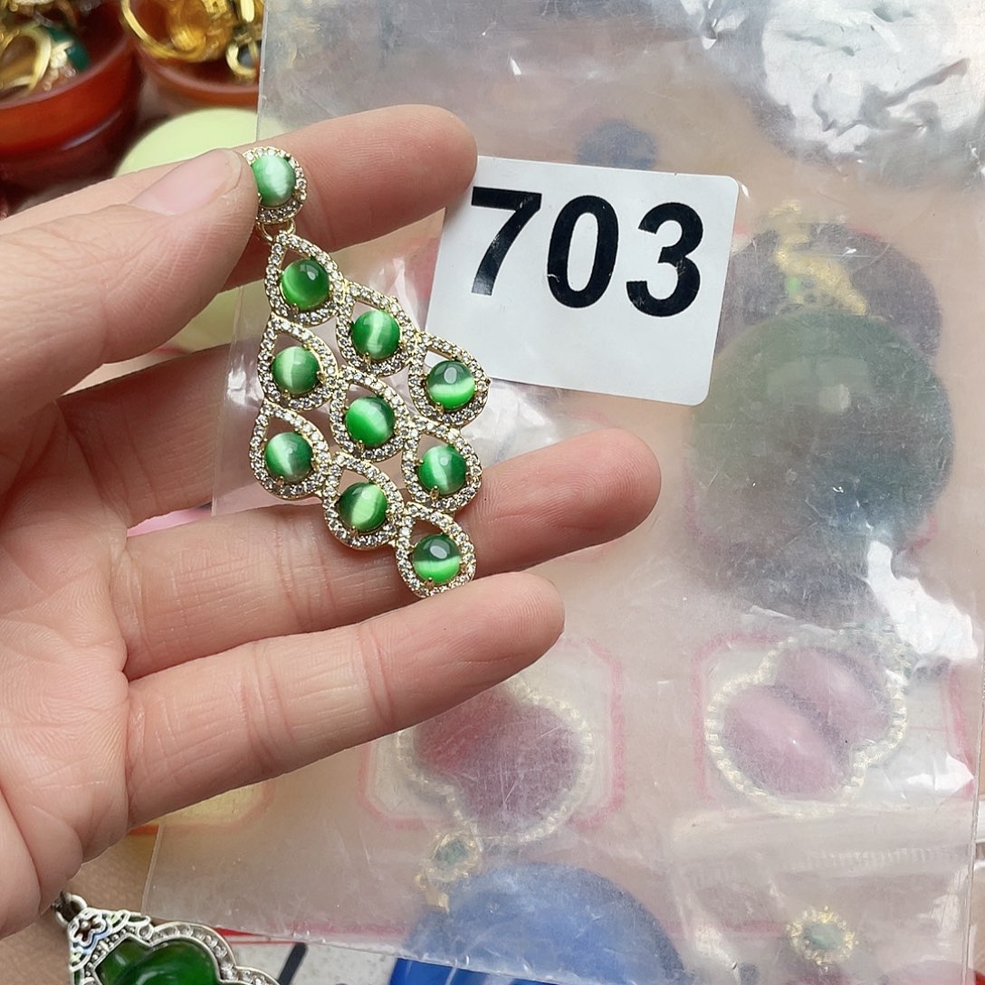 合金颈饰玛瑙/玉髓宝*