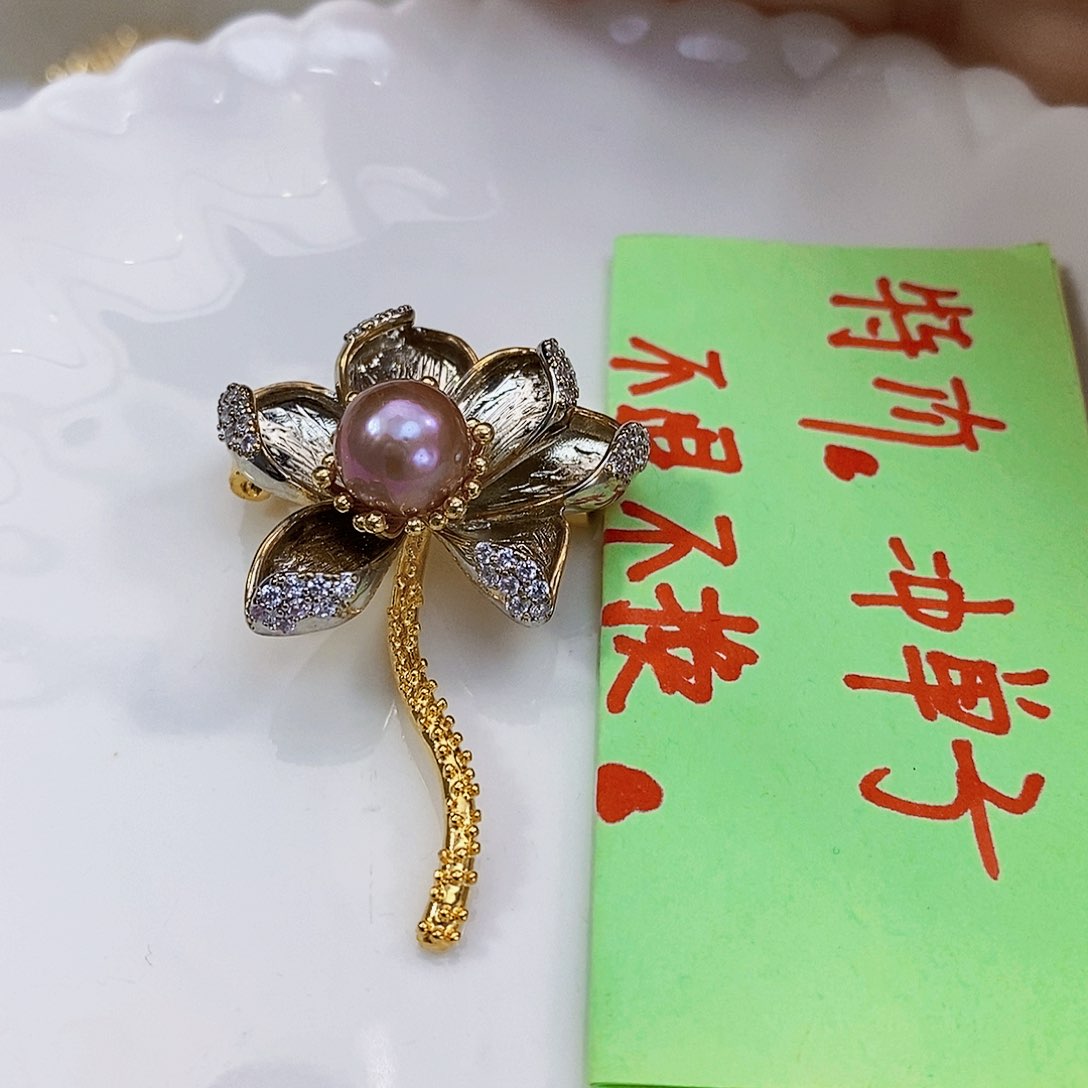 淡水珍珠胸针未镶嵌