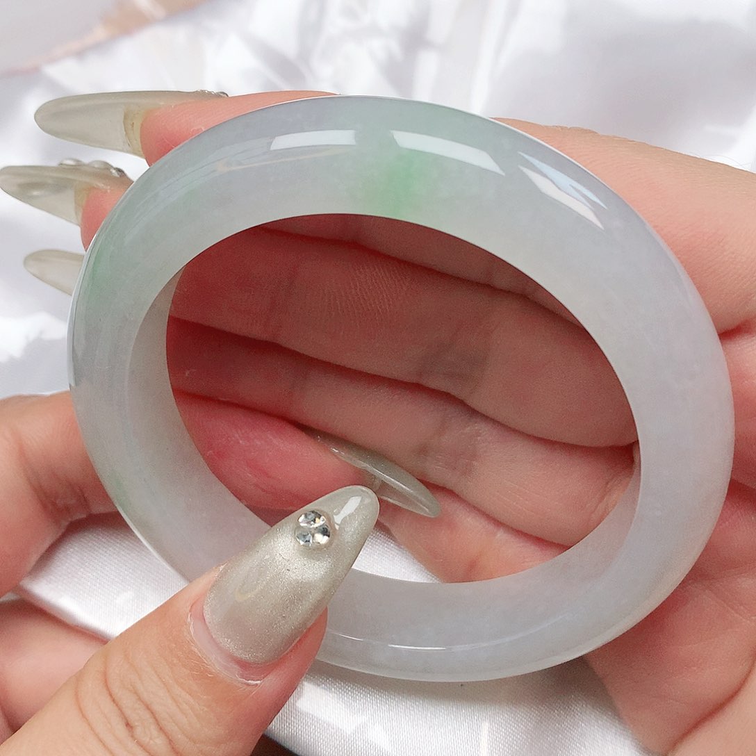 翡翠手镯未镶嵌抖音899