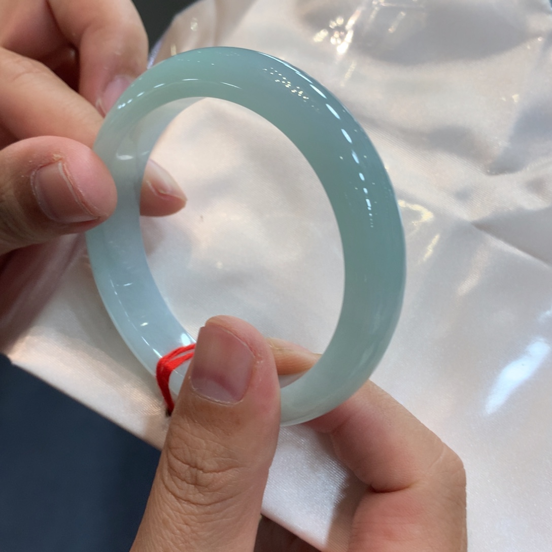 翡翠未镶嵌手镯手镯