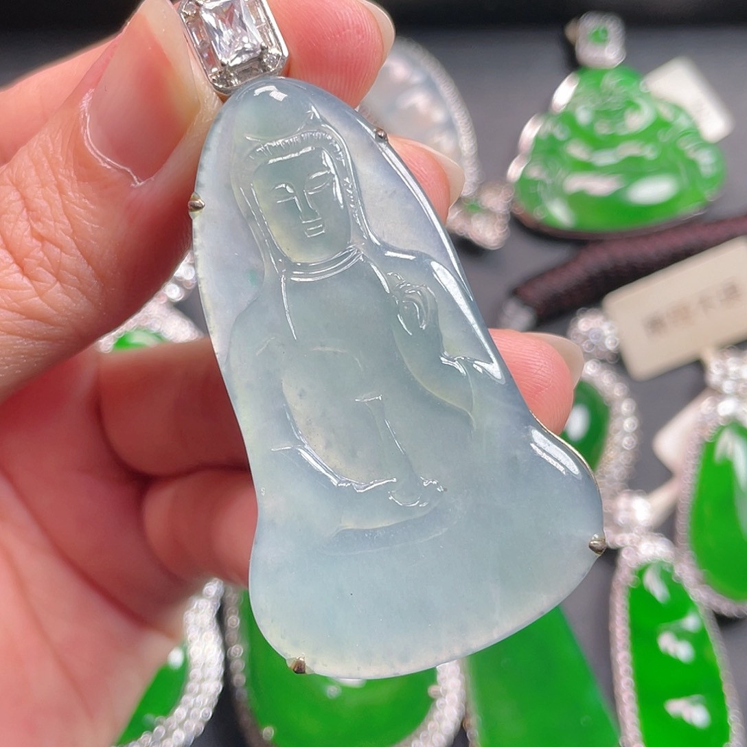吊坠(不含链)未镶嵌翡翠