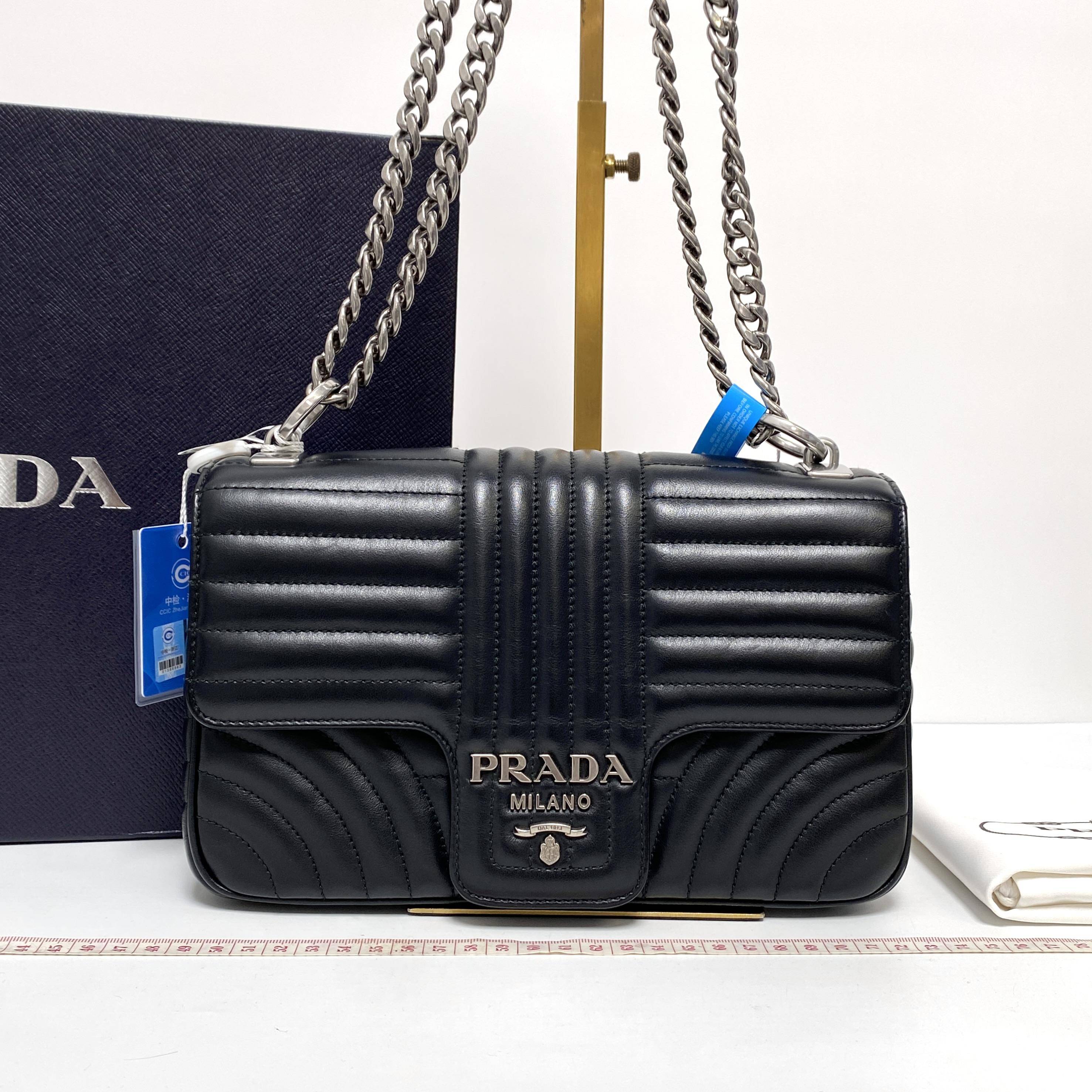 胖虎安安/普拉达/95新/公价0/箱包/斜挎包/312412170127