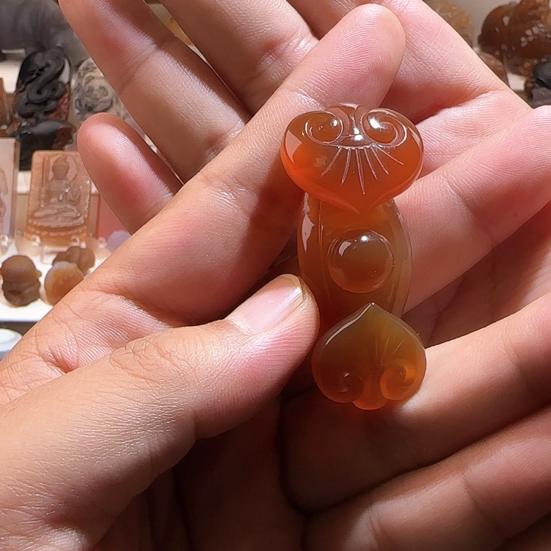 玛瑙/玉髓颈饰未镶嵌一***！