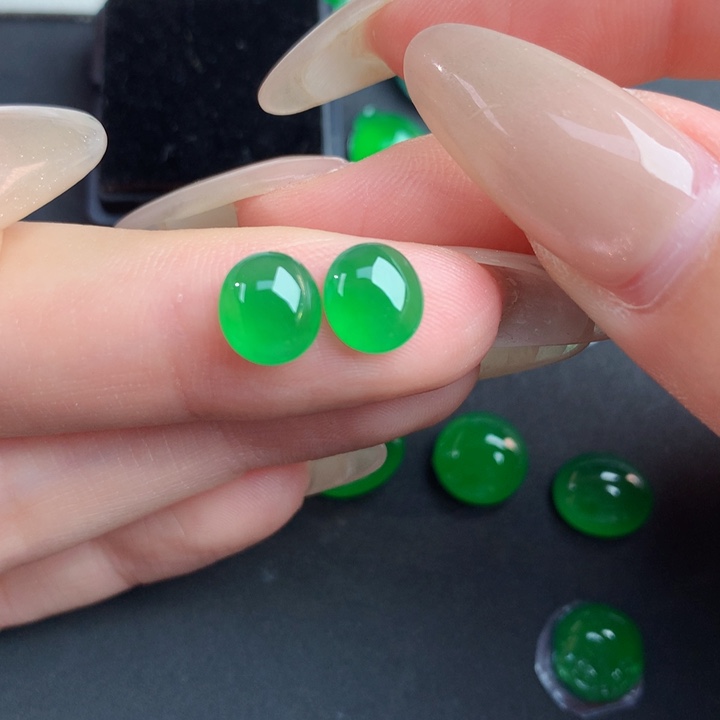 翡翠裸石8.09-7.33-3.38