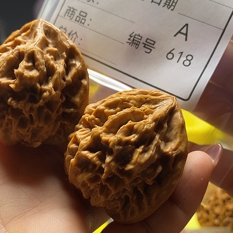 告***律桃核把件自产自销……