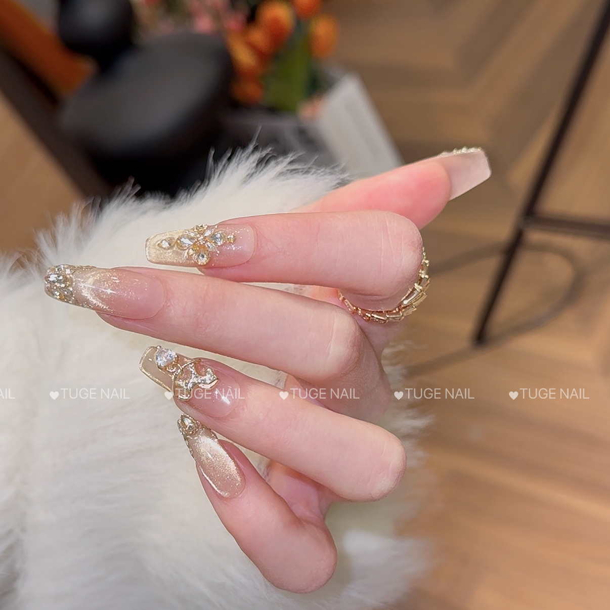 TUGE NAIL“马上有前”新年马年高定气质显白时尚猫眼穿戴美甲TG123