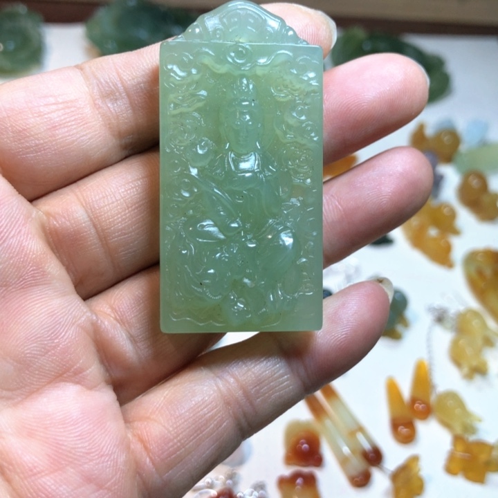 【闪购商品】蛇纹石玉挂件未镶嵌