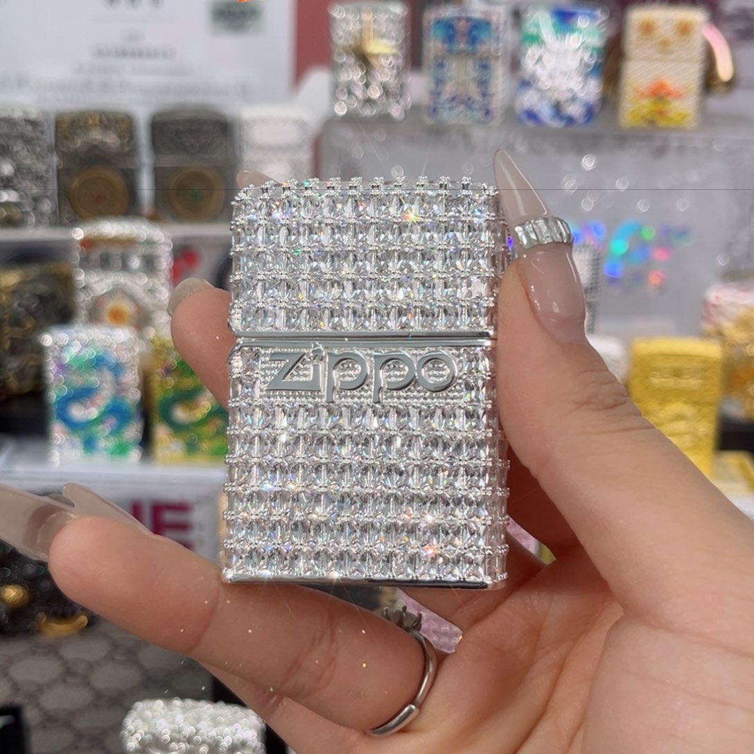 铁满钻星辰打火机
