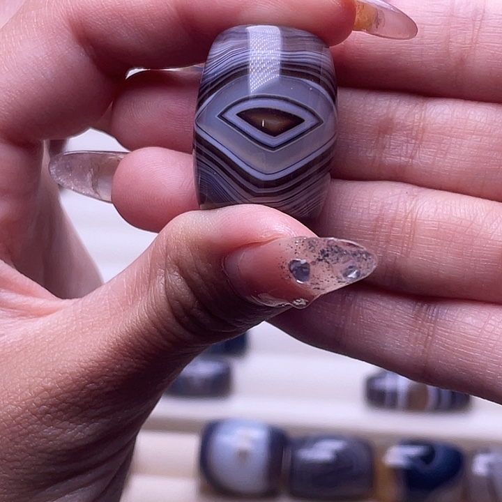 默***脸玛瑙/玉髓未镶嵌颈饰