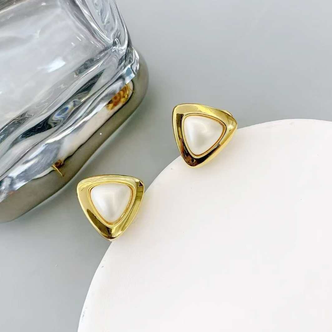 铜合金仿珍珠耳饰 【颜颜铭饰专属】轻奢时尚精致经典耳环 C-32597